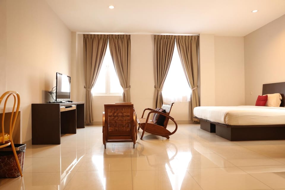 Seating area, Bedroom