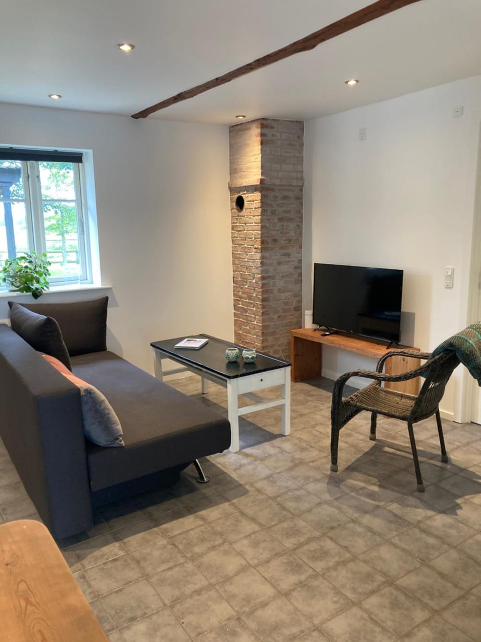TV and multimedia, Seating area, Evening entertainment