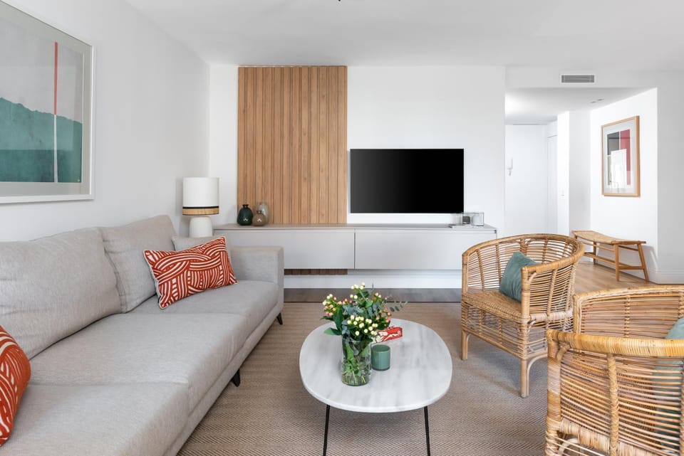 Donoso Cortes & Free parking by ELE Apartments Apartment in Malaga