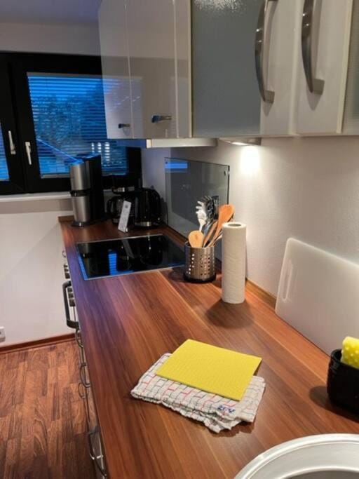 Kitchen or kitchenette, Dining area, pet friendly, stove