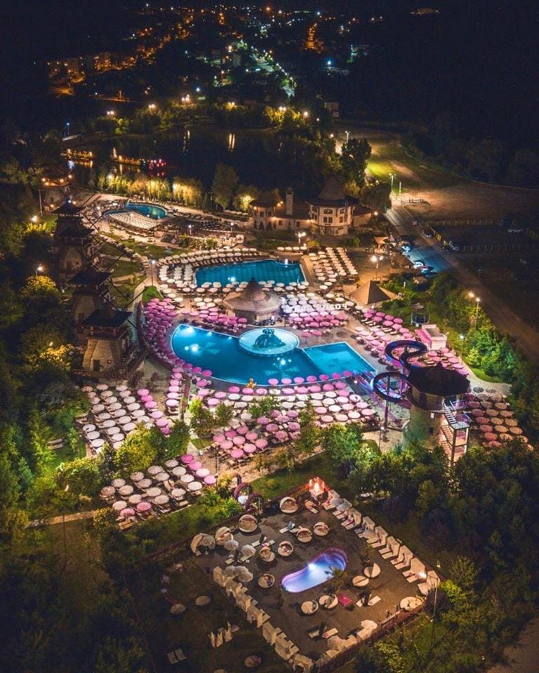 Night, Bird's eye view