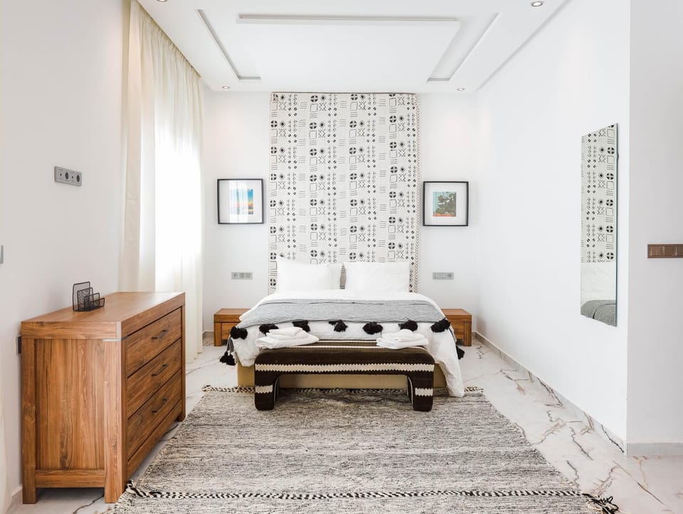 Bed, Bedroom