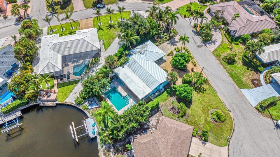La Contento Casa - 5560 House in Siesta Beach