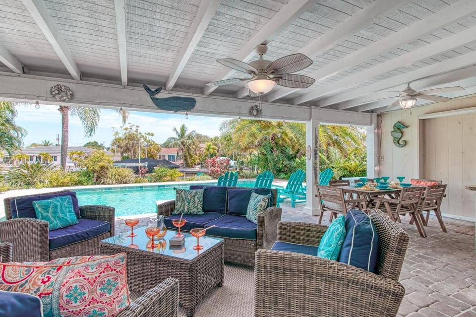 La Contento Casa - 5560 House in Siesta Beach