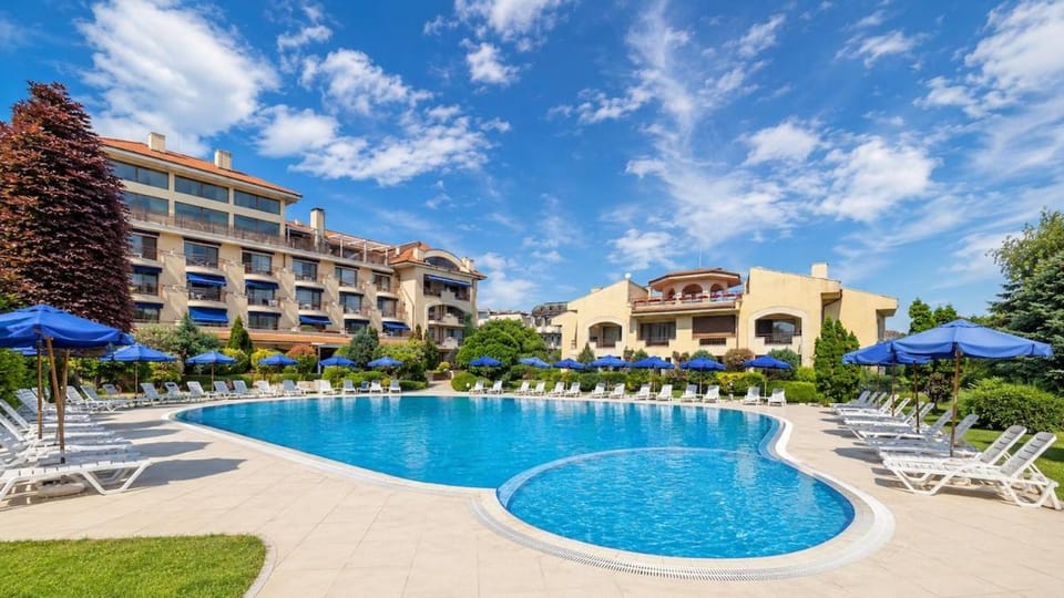 Spacious 3BR Sea View Apt - Ground Fl - 50m to Sea Apartment in Dobrich Province, Bulgaria