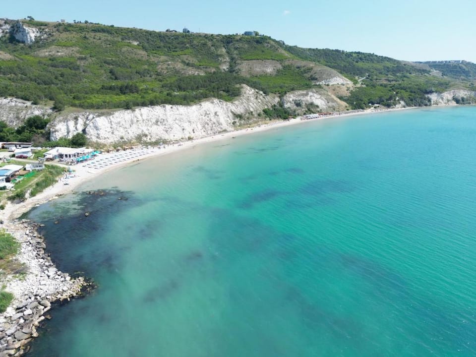 Spacious 3BR Sea View Apt - Ground Fl - 50m to Sea Apartment in Dobrich Province, Bulgaria