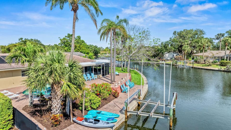 Sand Dollar Cottage - 910 House in Siesta Beach