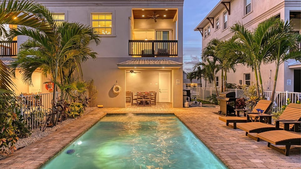 Casa Stolida - 1030L House in Florida