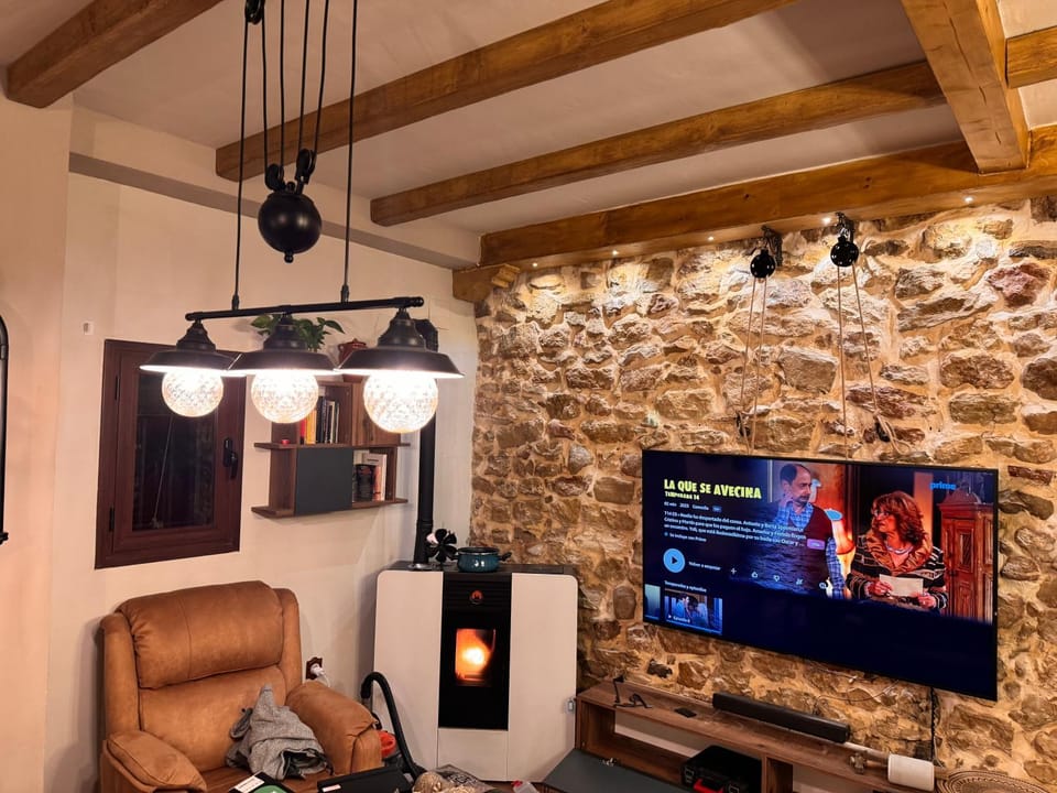 Communal lounge/ TV room, TV and multimedia, Living room, Evening entertainment, flat iron