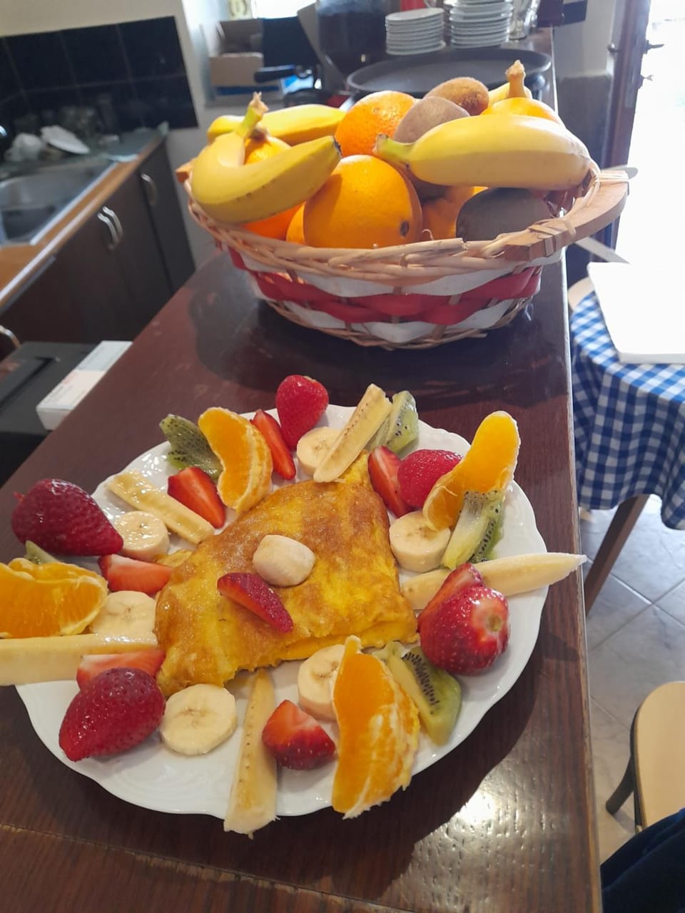 Restaurant/places to eat, Lounge or bar