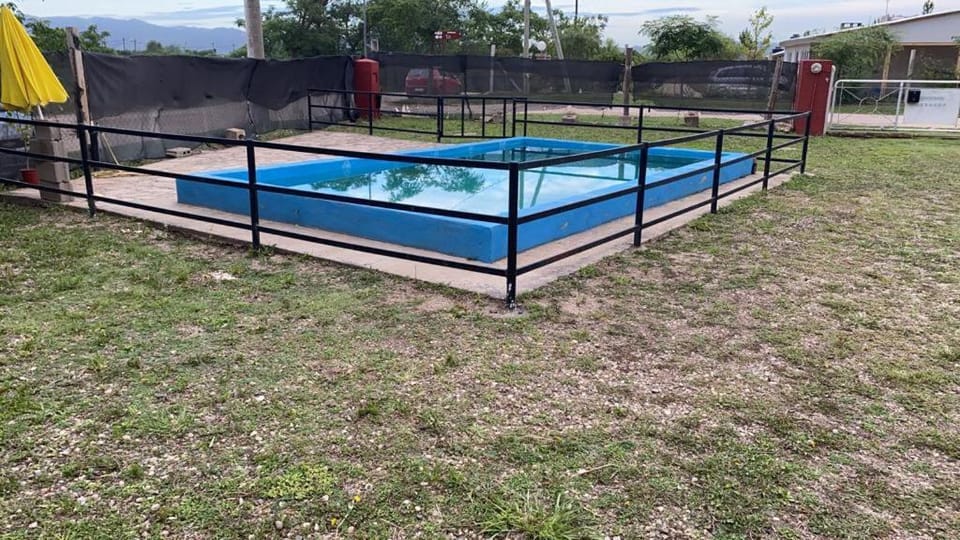 Swimming pool