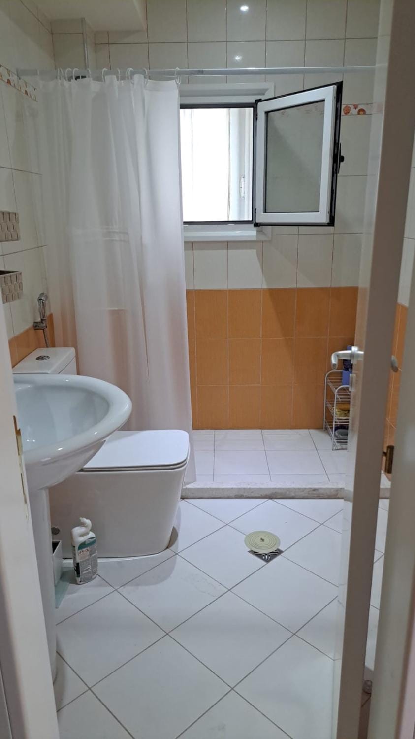 Κοντά στην πόλη και στην θάλασσα Apartment in Vlorë