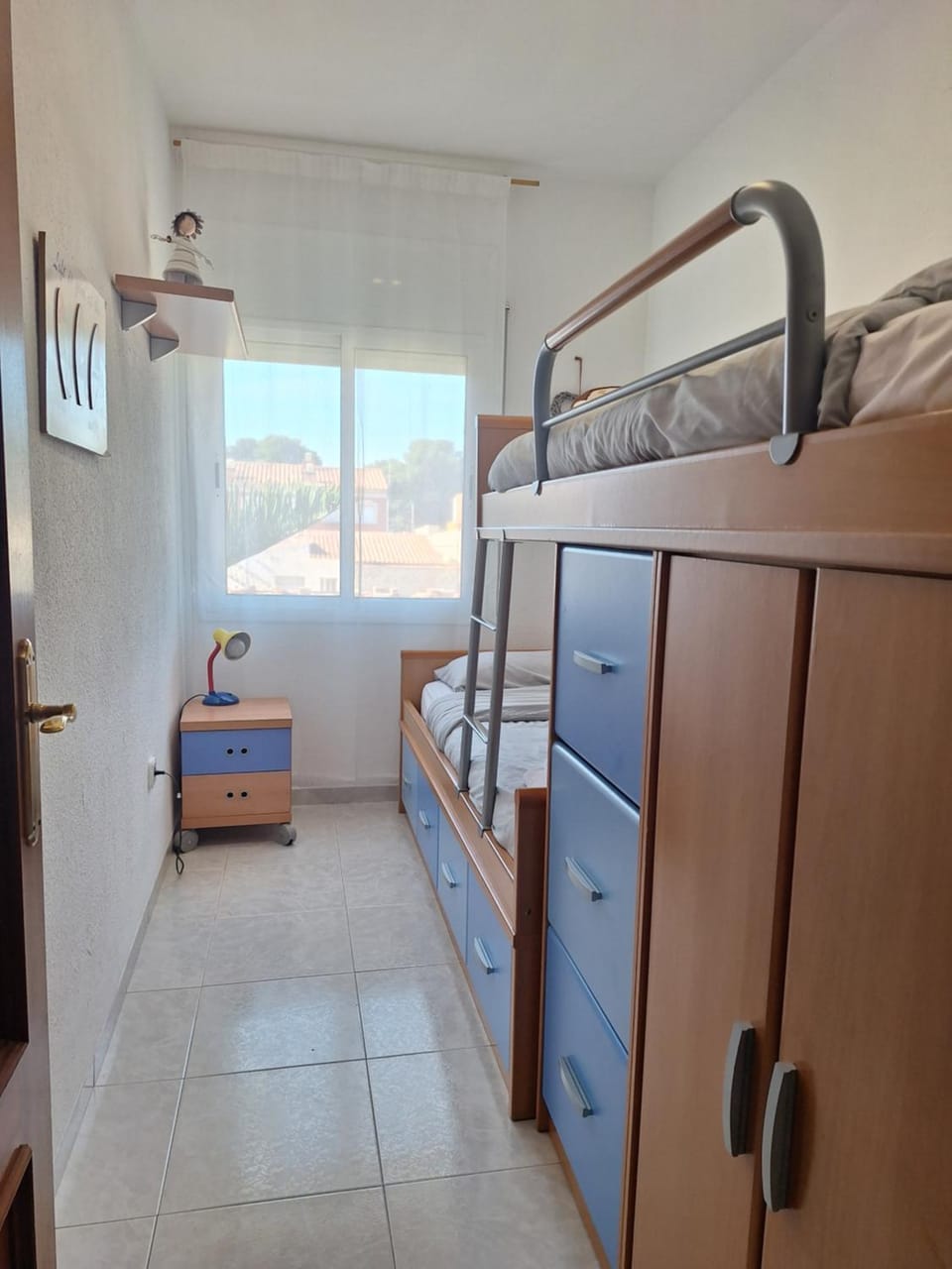 Centrico piso a 5 min de la playa, ac, wifi y parking incluido Apartment in Miami Platja