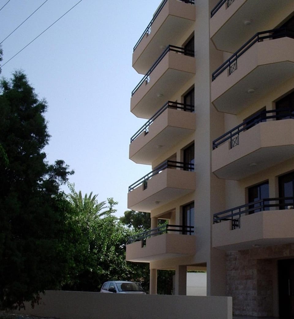 Property building, Balcony/Terrace
