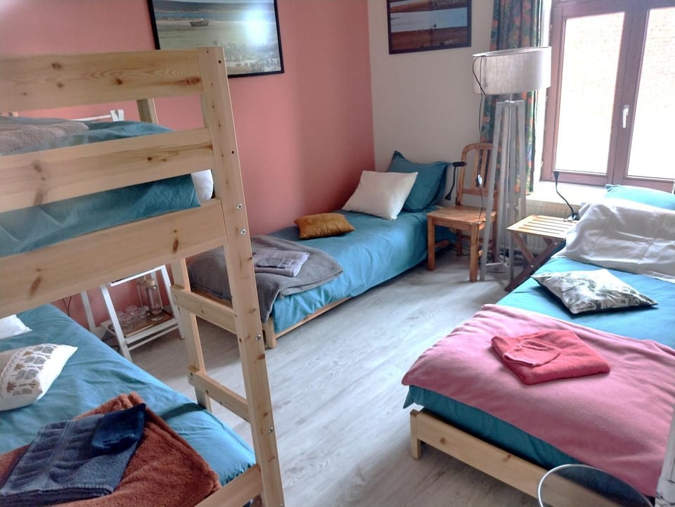 Bed, Photo of the whole room, Bedroom, bunk bed