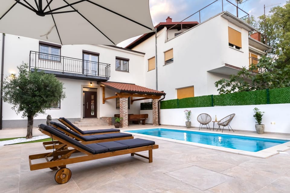 Villa Antique Villa in Novi Vinodolski