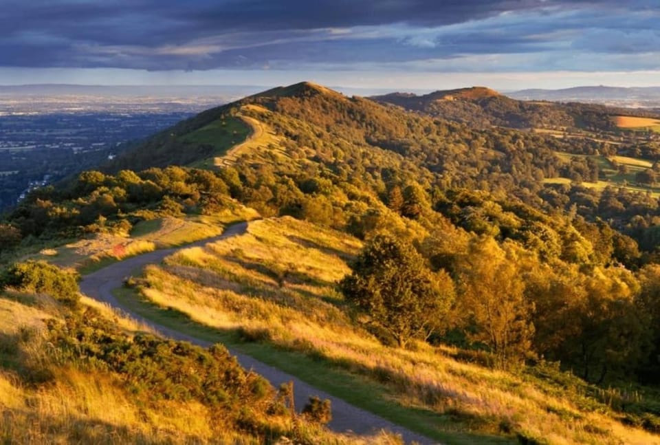 Charming Malvern Cottage with Outstanding Views House in Malvern Hills District