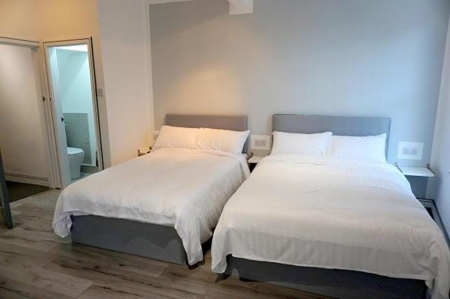 Townsend lane accommodation Bed and Breakfast in Liverpool
