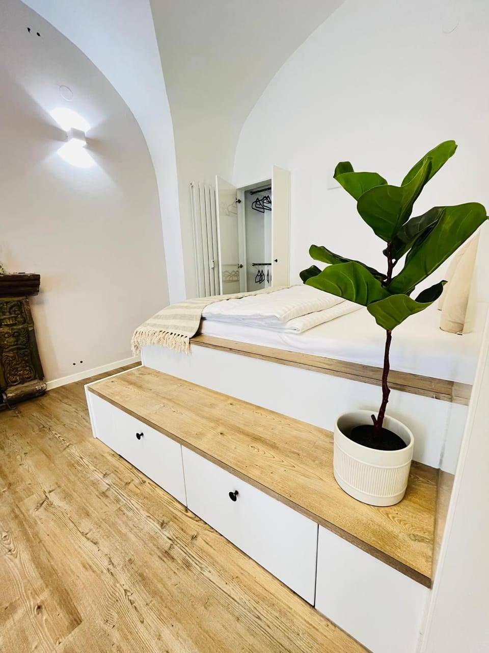 Bedroom, wardrobe