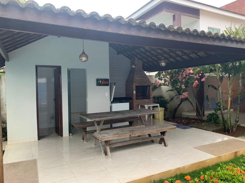 Patio, Day, Garden, Dining area, Garden view
