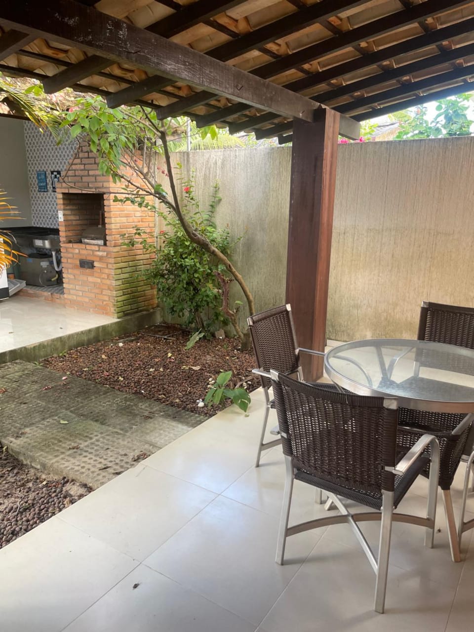 Patio, Day, Garden, Dining area, Garden view