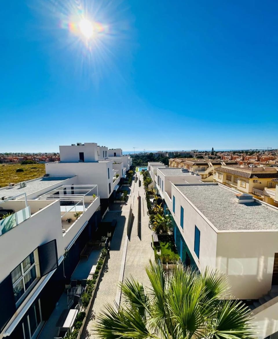 Turquesa Del Mar - Modern Apartment with Sunny Terrace - Playa Flamenca Apartment in Vega Baja del Segura