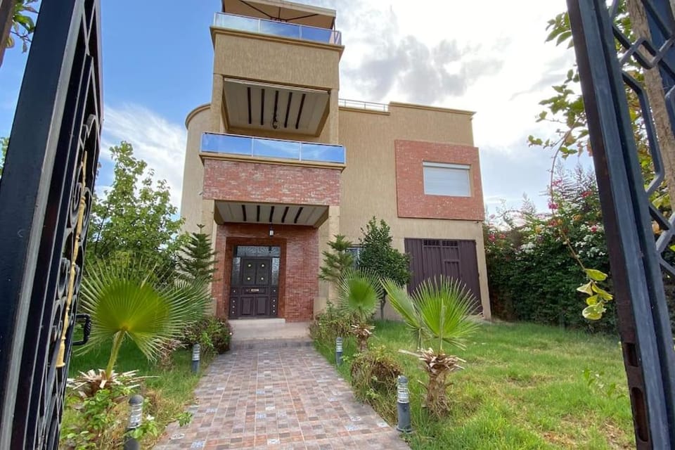 Maison unique avec une magnifique piscine Villa in Marrakesh-Safi