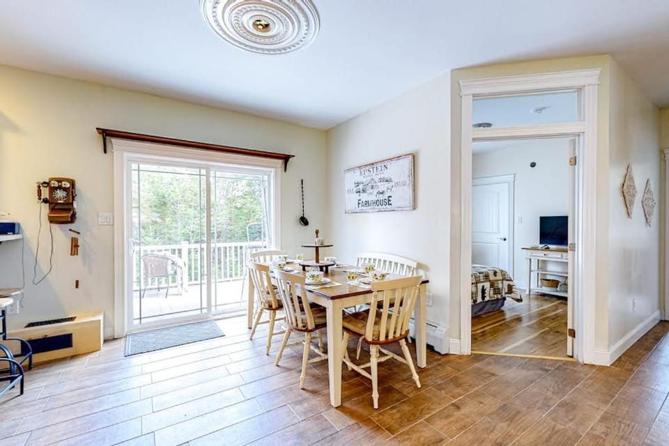 Maine Country Getaway House in Dedham