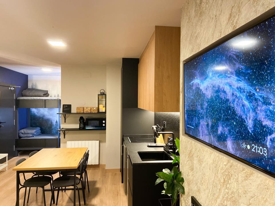 TV and multimedia, Dining area