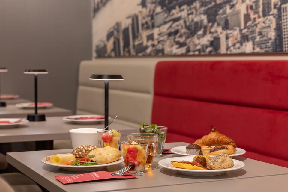 Breakfast, Buffet breakfast