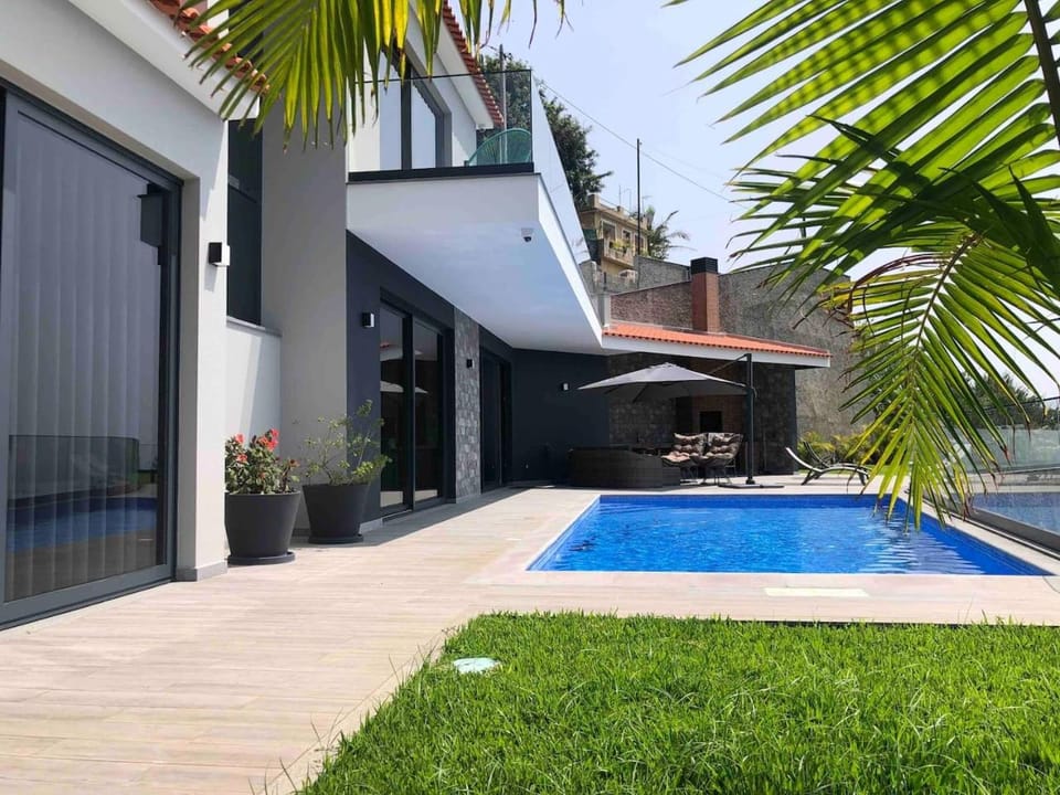 Garden, Swimming pool