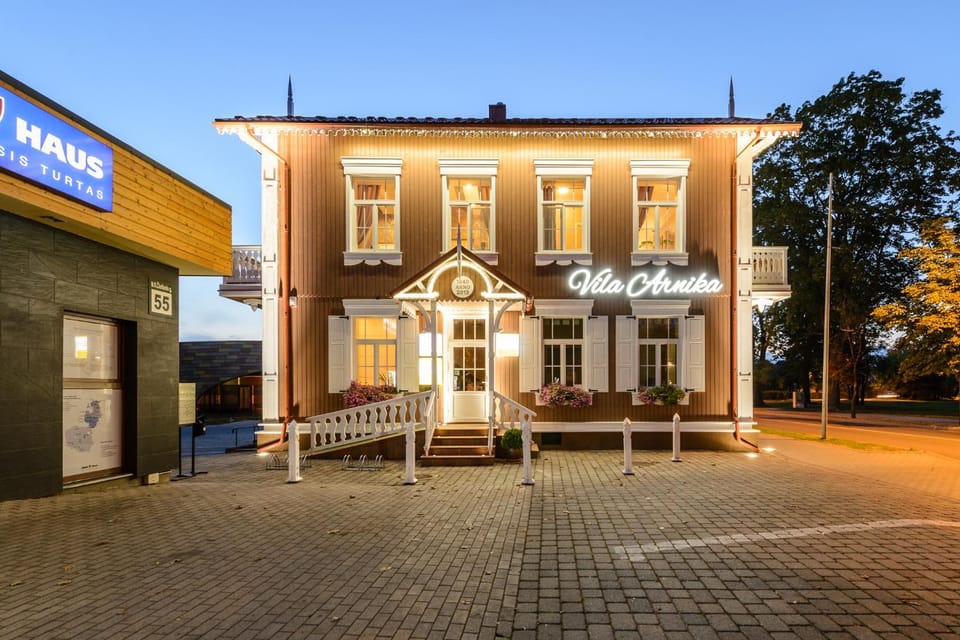 Facade/entrance