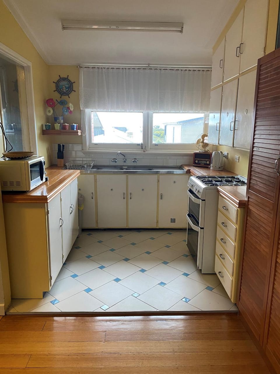 Kitchen or kitchenette, stove