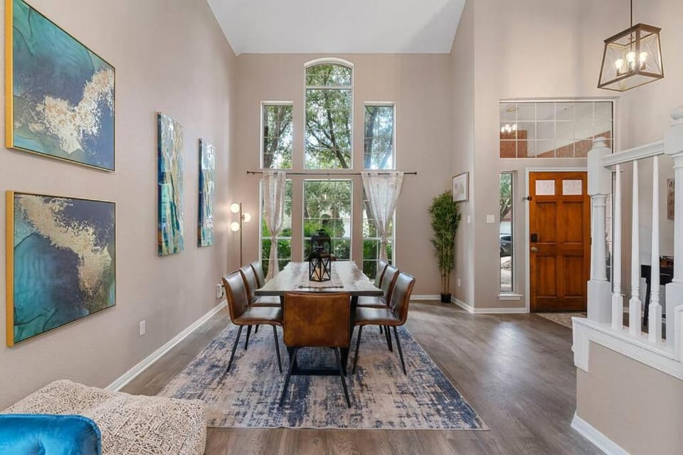 Sun Filled Home W Gorgeous Pool HotTub Gameroom House in Round Rock