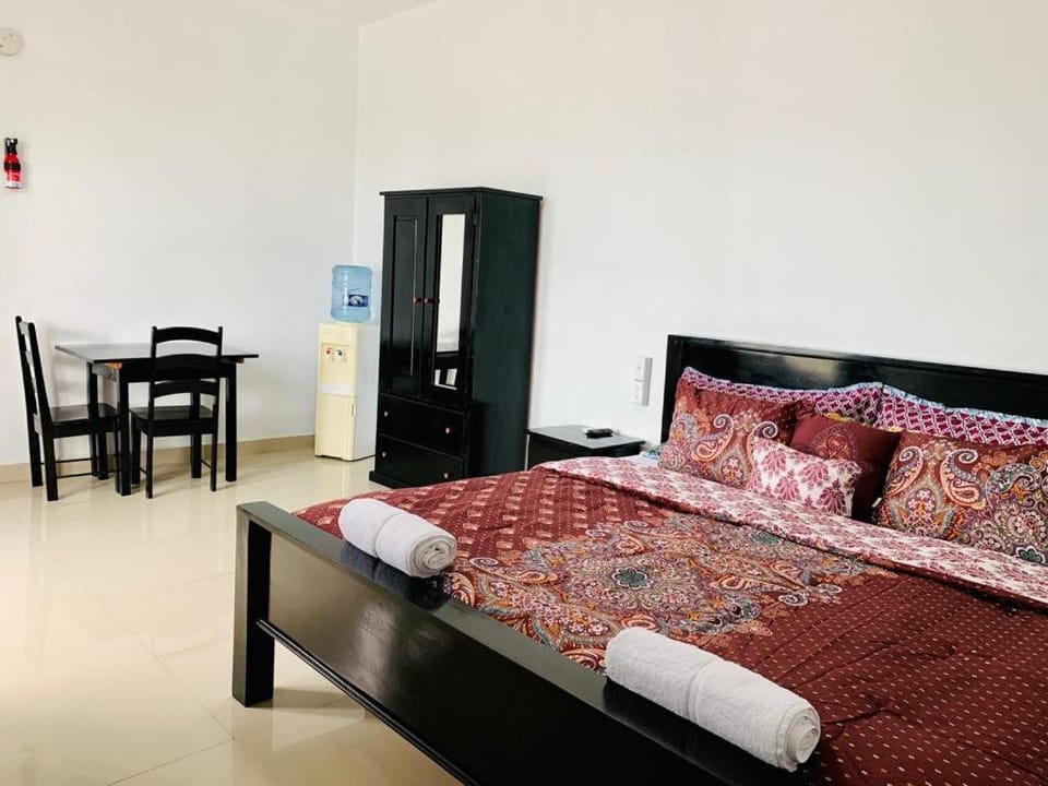 Coastal Bay Suite & Golf Cart Rental Hotel in San Pedro