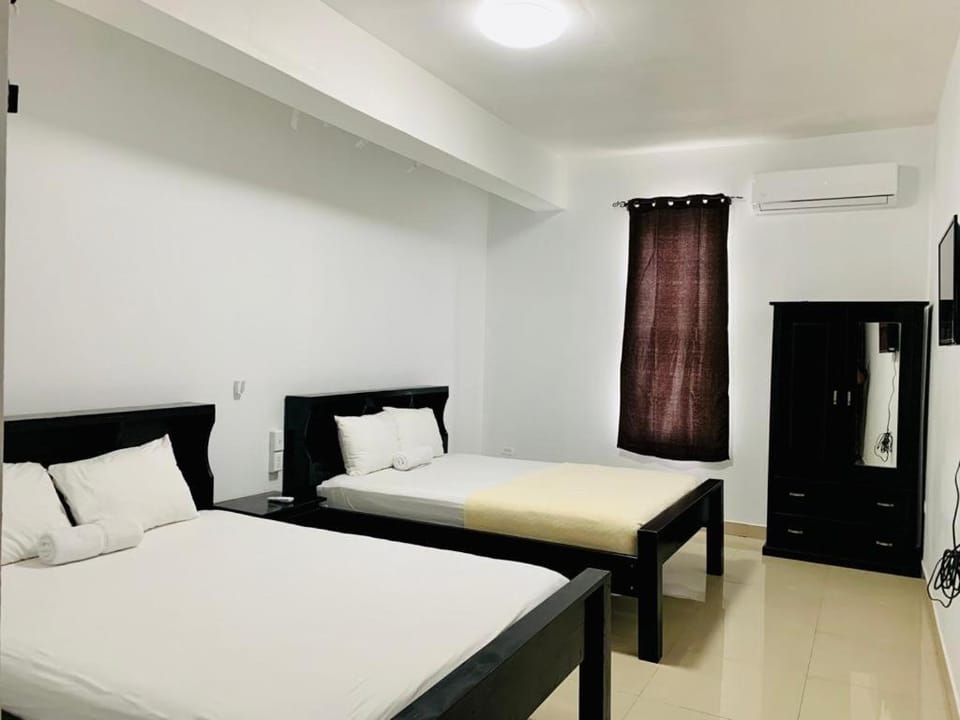 Coastal Bay Suite & Golf Cart Rental Hotel in San Pedro