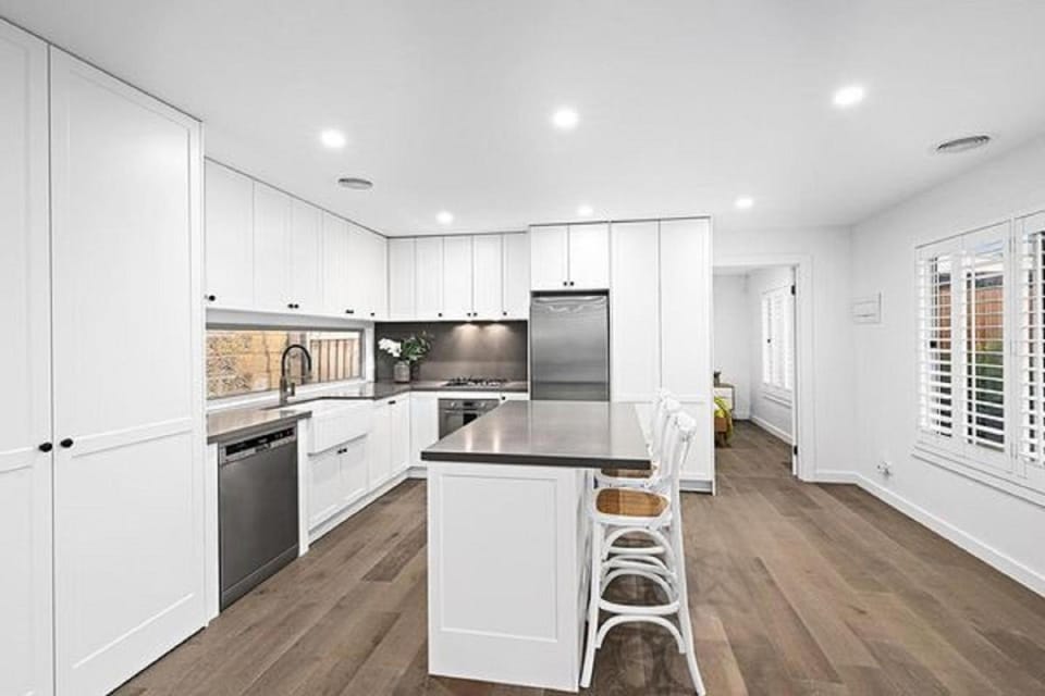 Dining area, kitchen