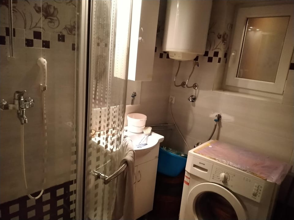 Shower, Bathroom, washing machine