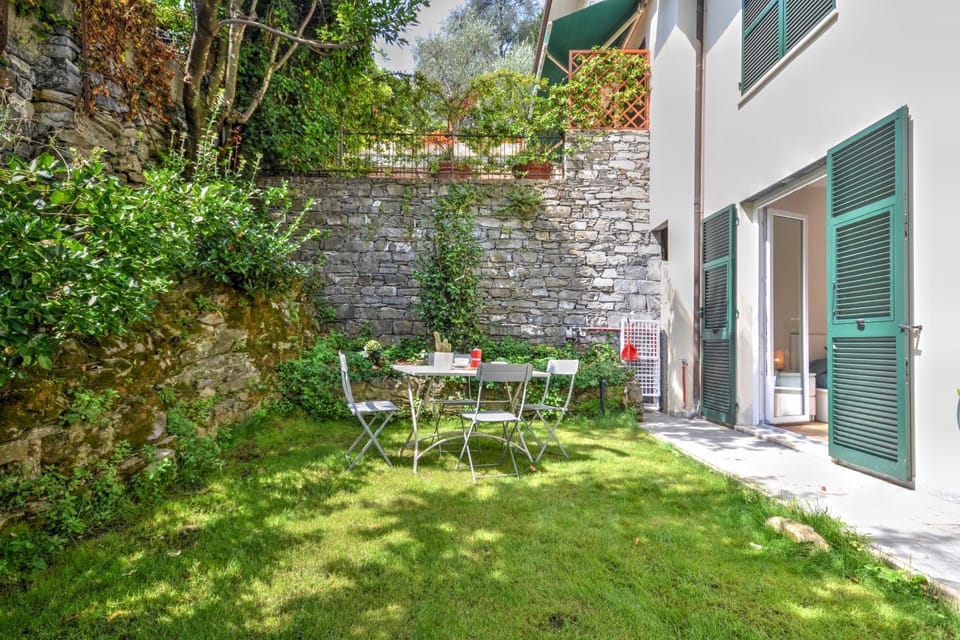 Garden, Dining area, Garden view