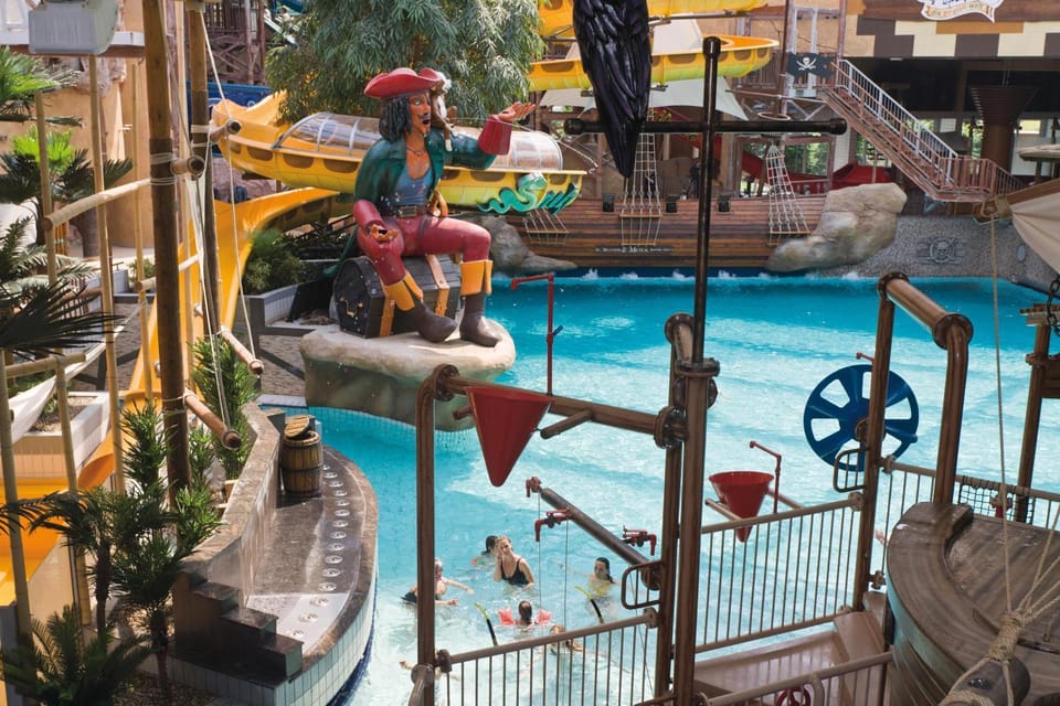 Aqua park, Swimming pool
