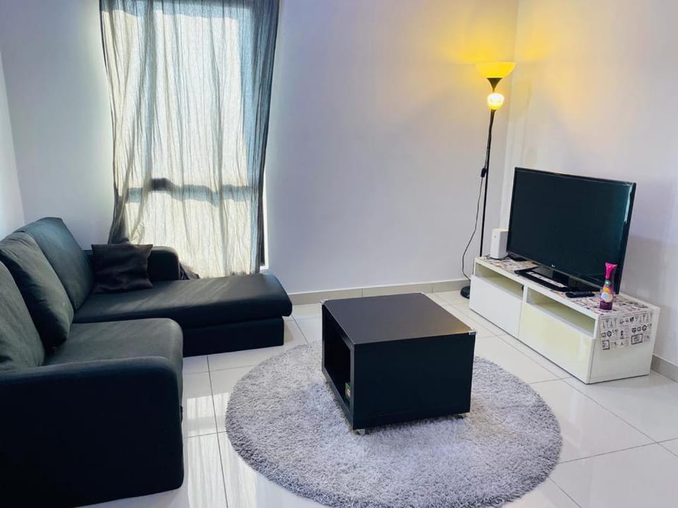 Islamic Santai Santai Homestay - Centrus Soho Cyberjaya Apartment in Selangor, Malaysia