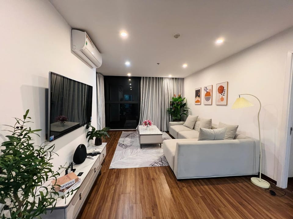 Communal lounge/ TV room, TV and multimedia, Living room, Seating area, Evening entertainment, air conditioner