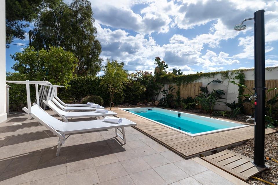 Property building, Swimming pool