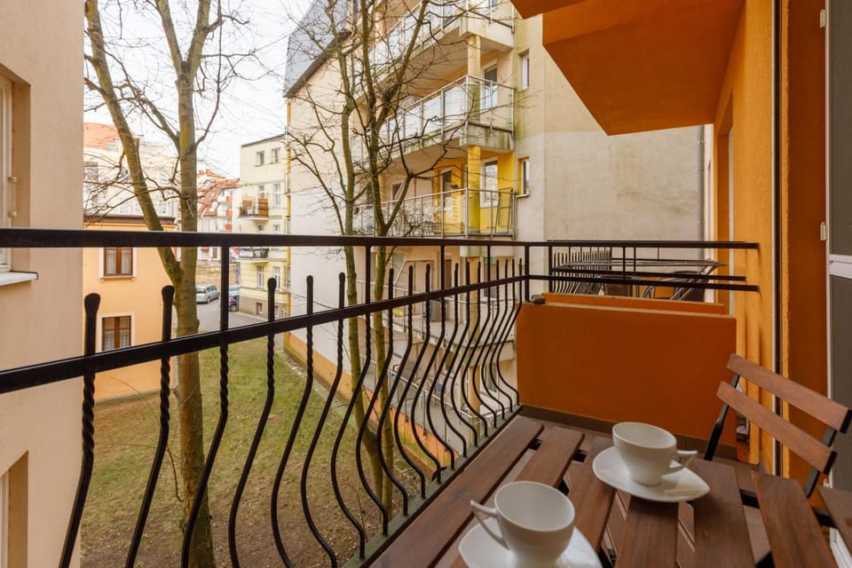 View (from property/room), Balcony/Terrace, Inner courtyard view