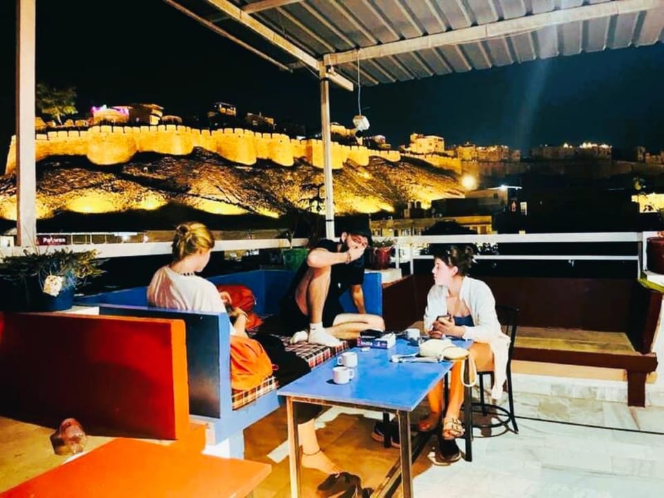 Restaurant/places to eat, Night, People, Natural landscape, View (from property/room), Balcony/Terrace, Banquet/Function facilities, Mountain view, Breakfast, Breakfast, group of guests