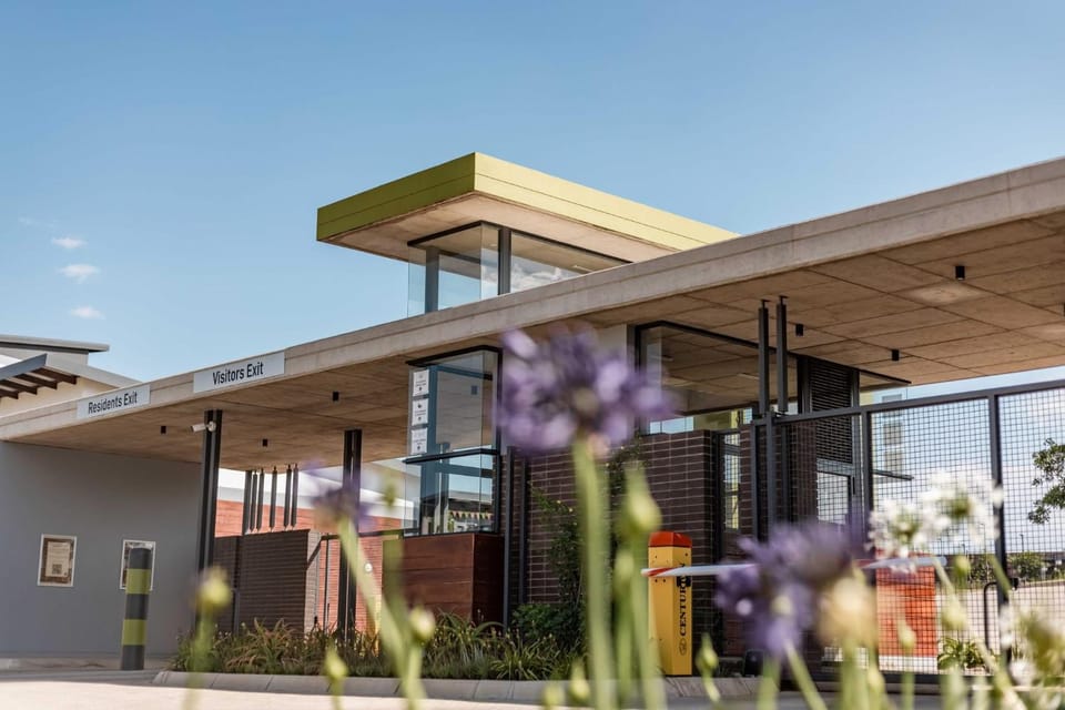 Property building, Facade/entrance