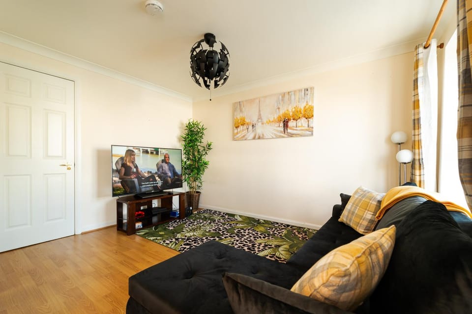 Luxury Riverview 2Bed Apt- 5 mins from Excel London, Canary wharf, 02 Arena - Free Parking - PlayStation 4 Provided Apartment in London