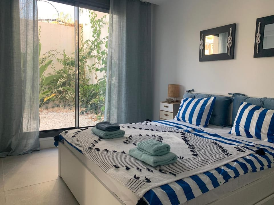 Luxury Blue Maritimo 2 Bedrooms Apartment Artola Homes Cabopino Apartment in Marbella
