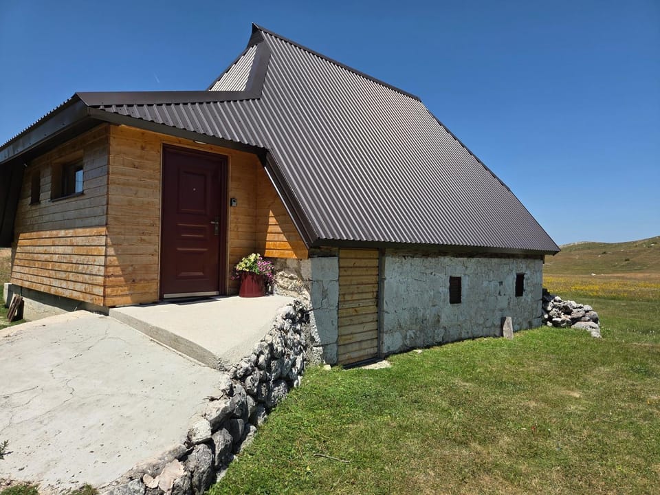 Zelenova koliba Chalet in Montenegro