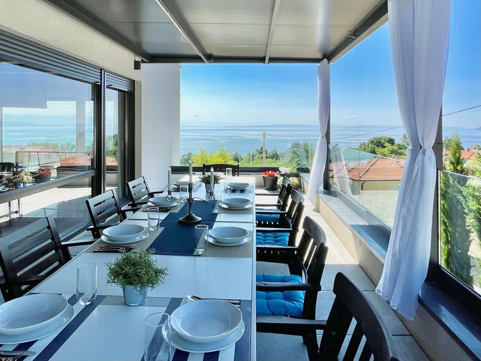 Balcony/Terrace, Dining area, Sea view